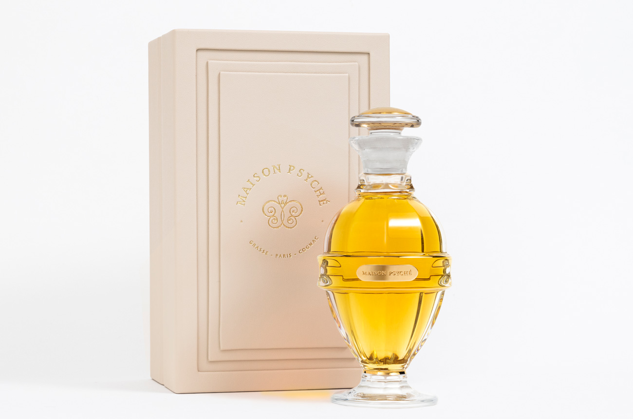 remy-cointreau-launches-luxury-perfume-house-–-decanter