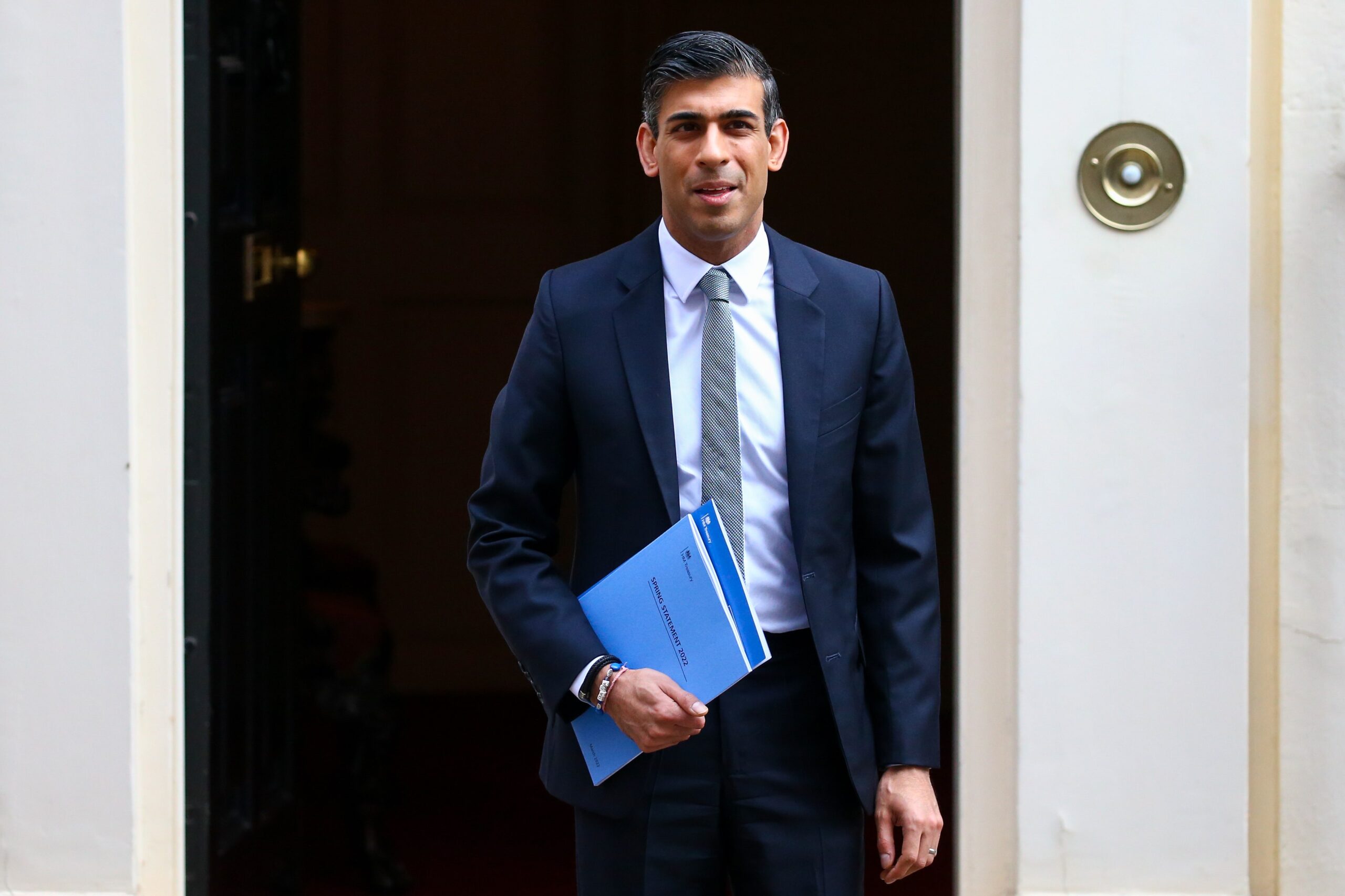 is-rishi-sunak-britain’s-first-hypebeast-prime-minister?
