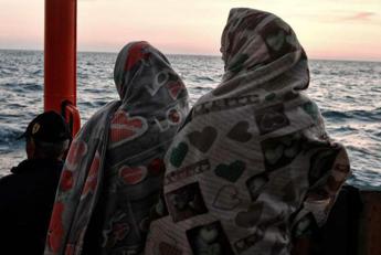 migranti,-nave-humanity-arrivata-nel-porto-di-catania