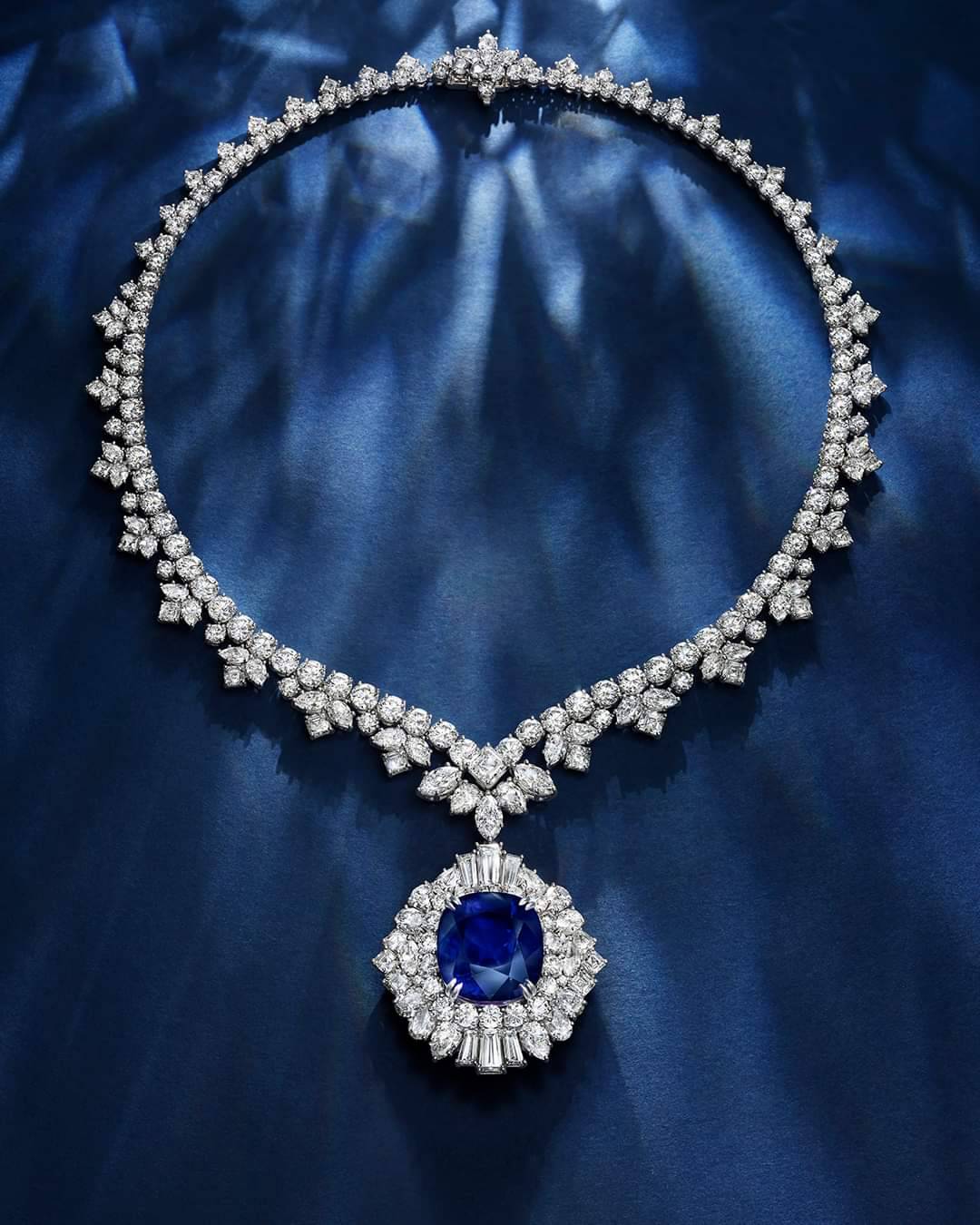 winston-legacy-sapphire-high-jewellery-necklace-by-harry-winston-|-senatus