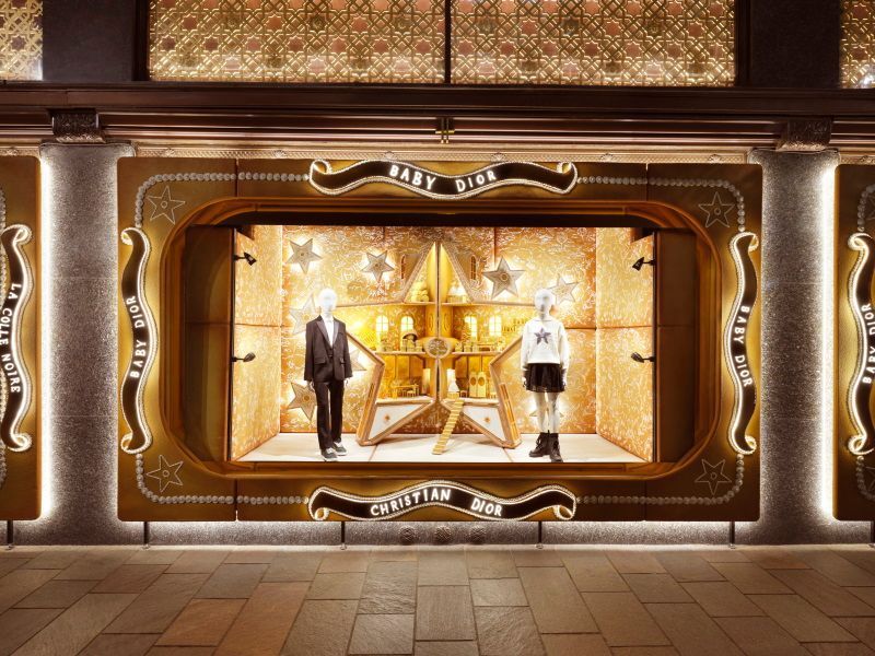 dior-lends-its-fabulous-touch-to-london's-harrods