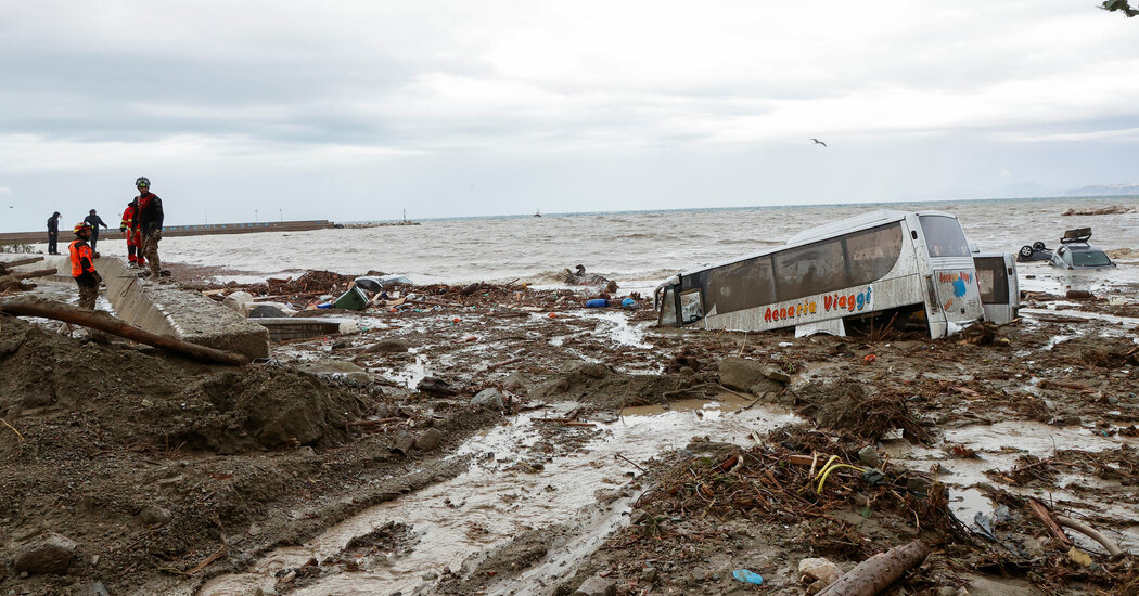 video:-deadly-landslide-hits-italian-island-of-ischia