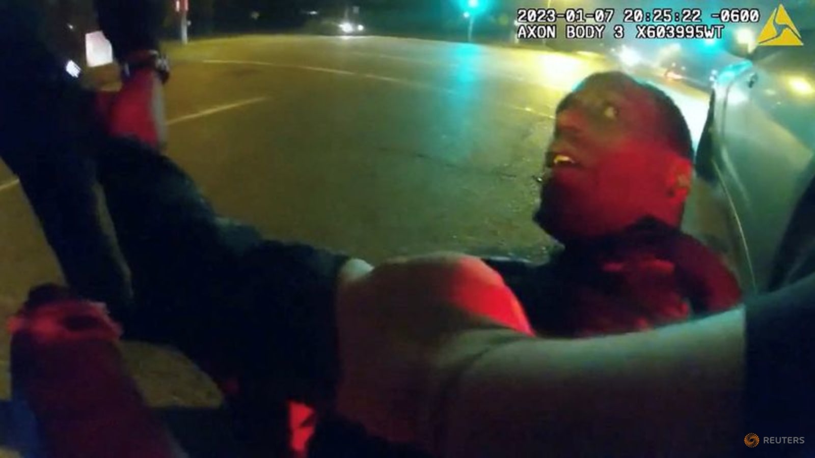 us-police-officers-seen-punching,-kicking-tyre-nichols-after-memphis-releases-footage-of-deadly-beating