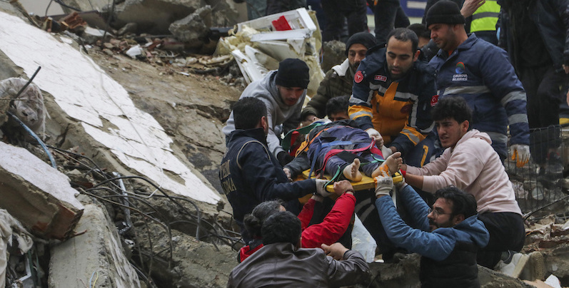 le-foto-dei-danni-causati-dal-terremoto-in-turchia-e-siria-–-il-post