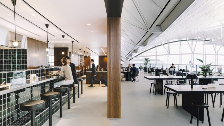 cathay-pacific-reopens-the-deck-at-hong-kong-international-airport-–-business-traveller