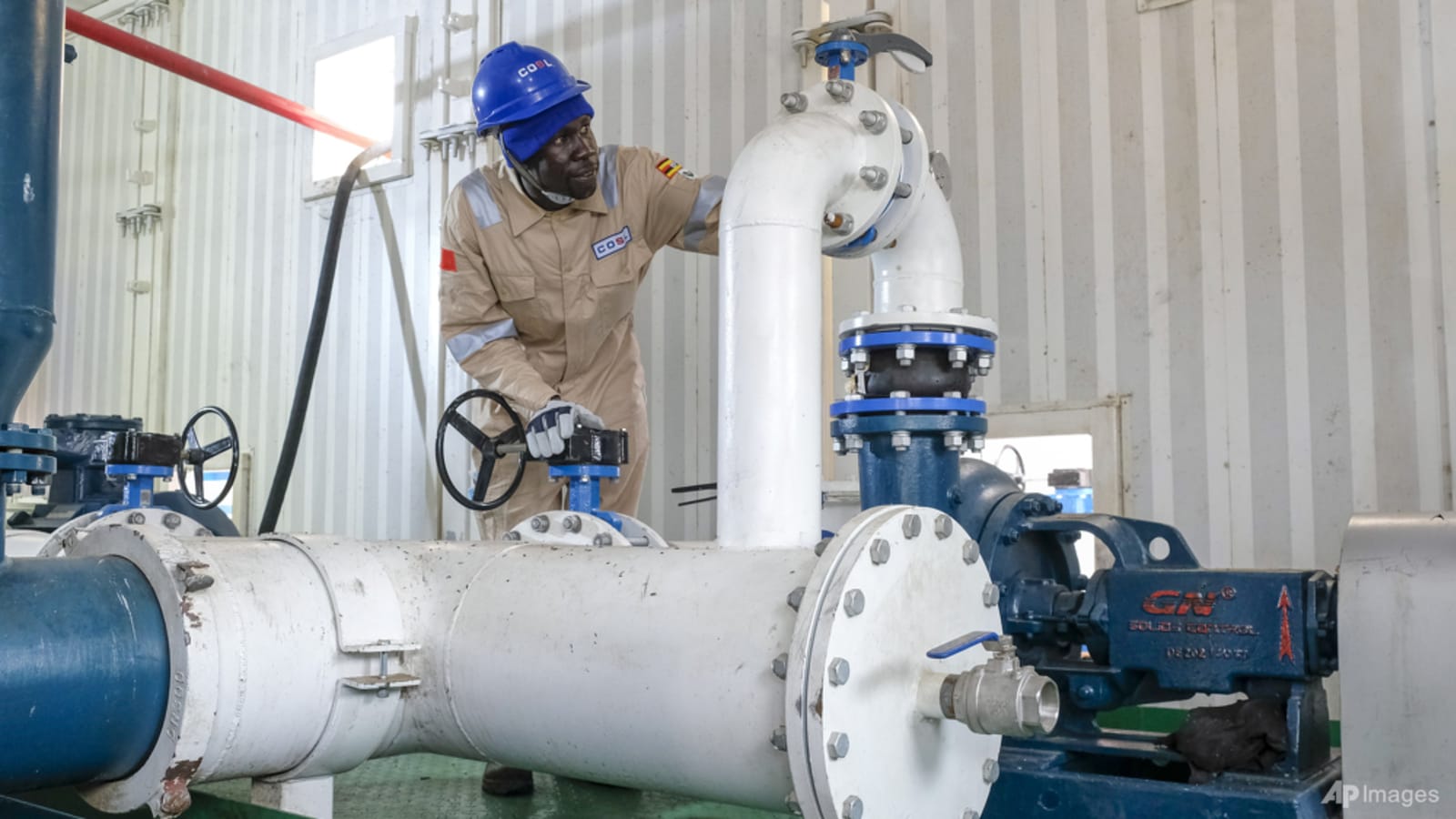 uganda-starts-oil-drilling,-targets-first-oil-output-by-april-2025