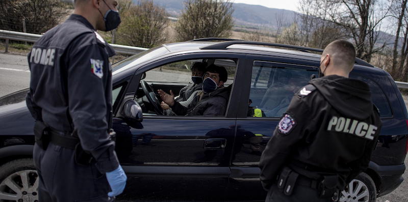la-polizia-bulgara-ha-trovato-18-migranti-morti-in-un-camion-abbandonato-vicino-a-sofia-–-il-post