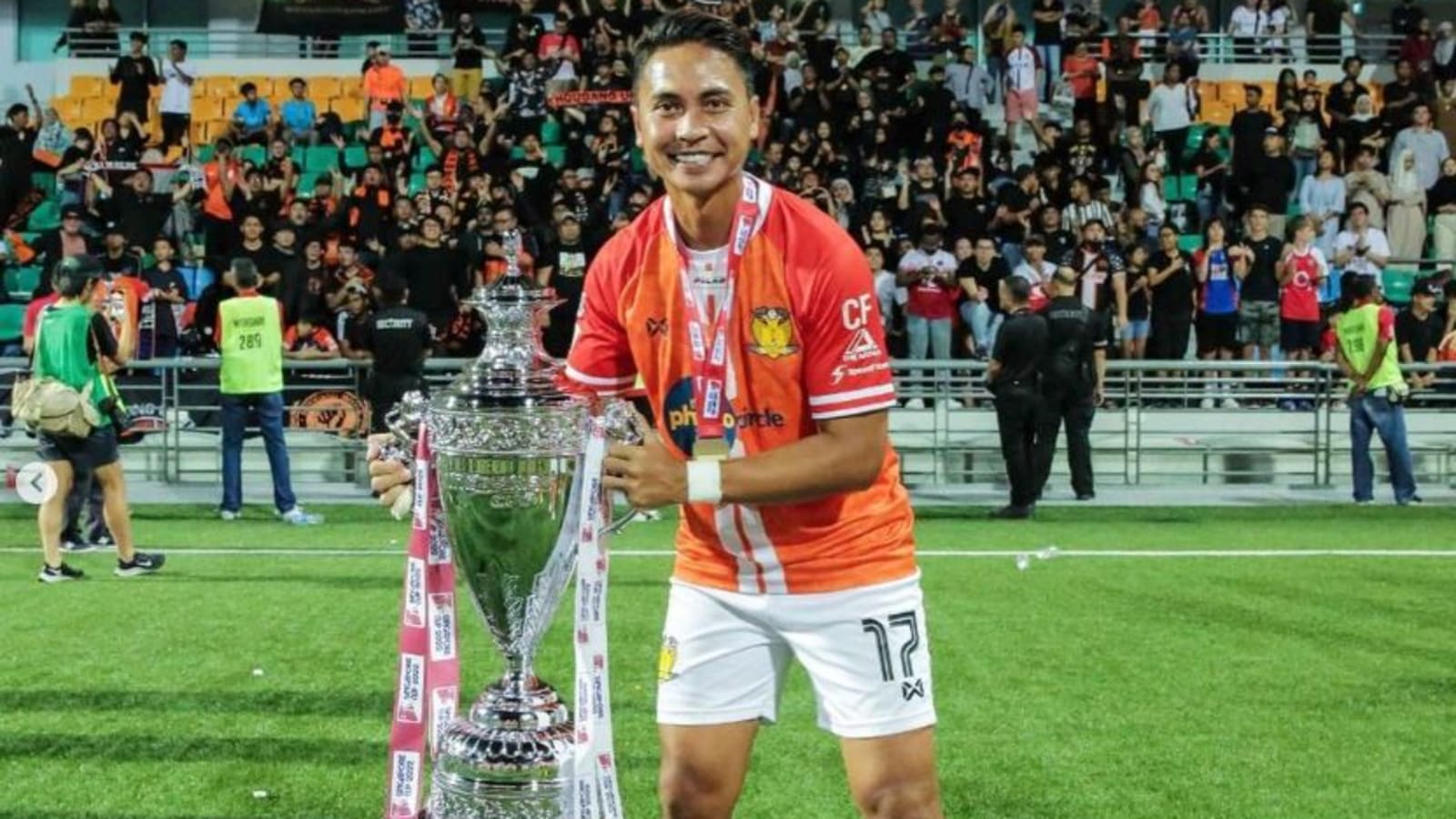 former-singapore-football-captain-shahril-ishak-announces-retirement-at-39