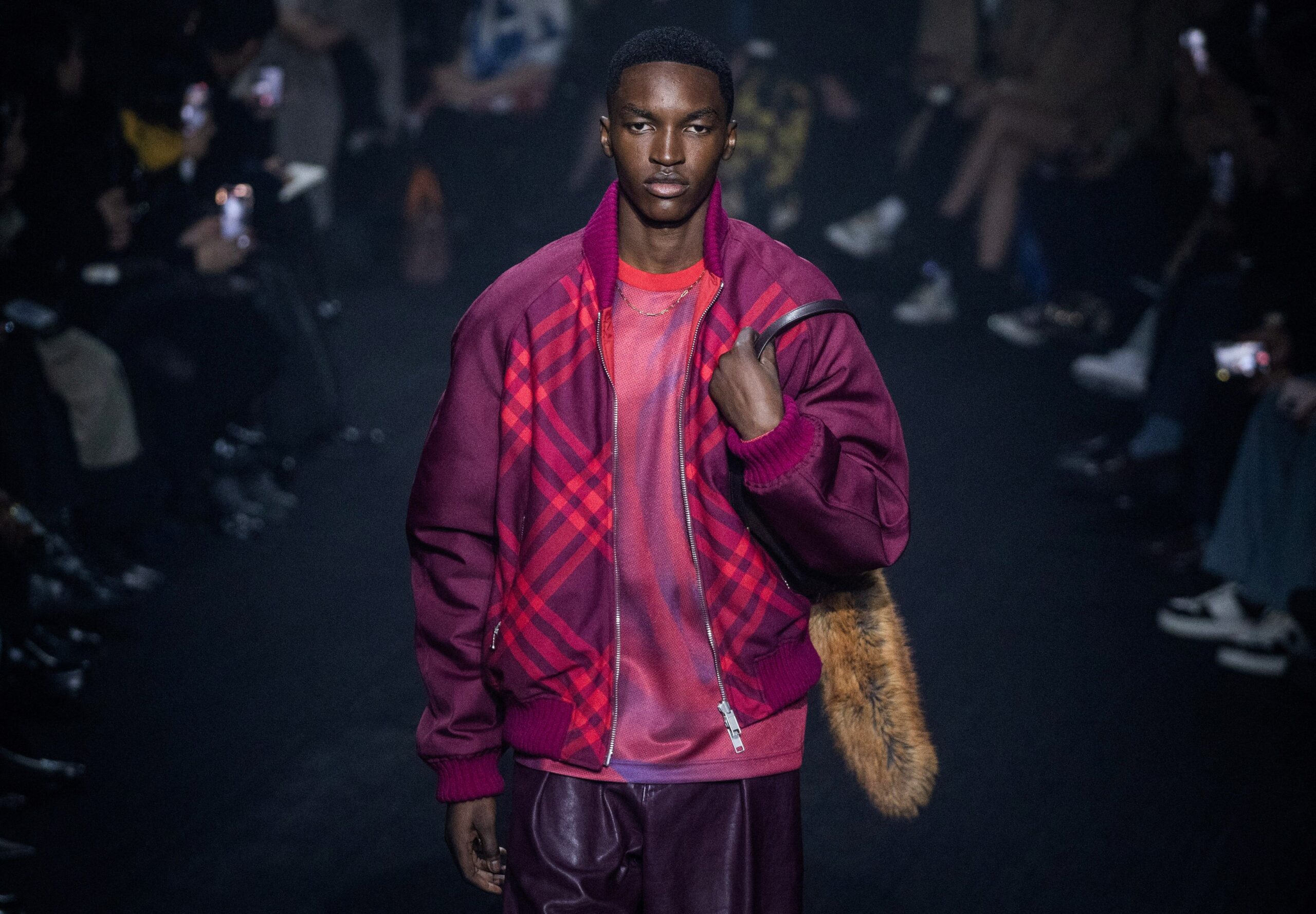 inside-daniel-lee's-burberry-debut,-london-fashion-week's-biggest-show