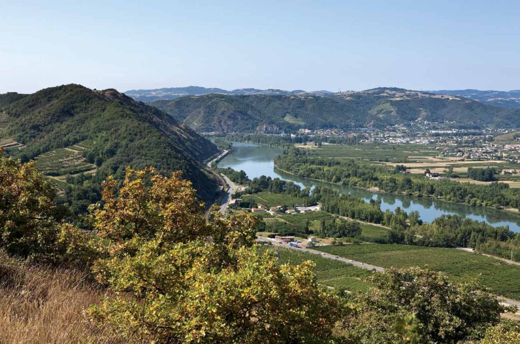 the-best-sites-in-the-rhone-valley-for-red-and-white-wines-–-decanter