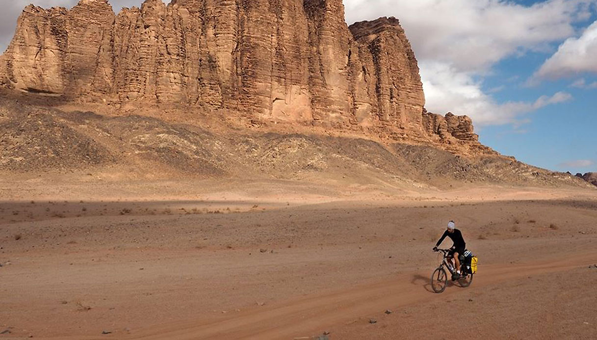 giordania,-il-meraviglioso-jordan-bike-trail-che-passa-attraverso-il-deserto