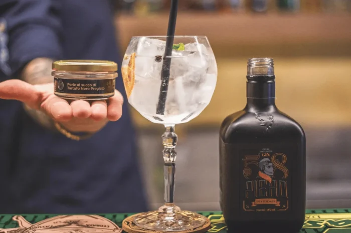 piero-nero-gin-e-tonic-aromatizzato-al-tartufo-–-tartufi-italia