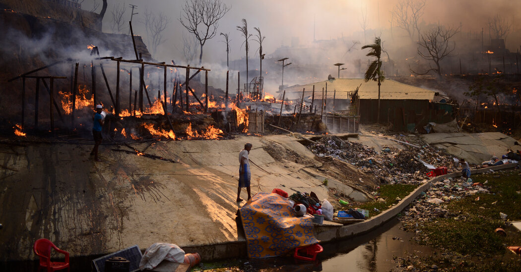 video:-fire-engulfs-refugee-camp-in-bangladesh