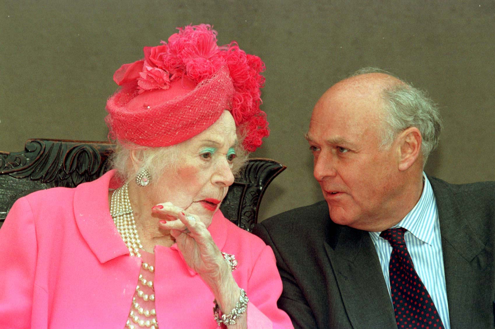 ian-mccorquodale,-the-half-brother-of-princess-diana’s-stepmother,-raine,-countess-spencer,-dies-aged-85