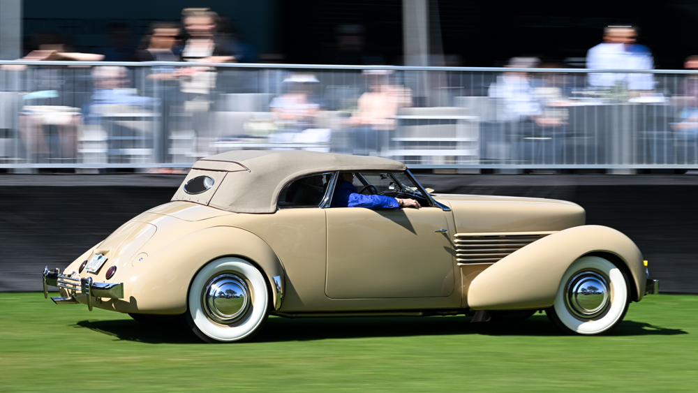 amelia-earhart’s-1937-cord-is-officially-an-historic-car-we-got-a-once-in-a-lifetime-ride-in-it.
