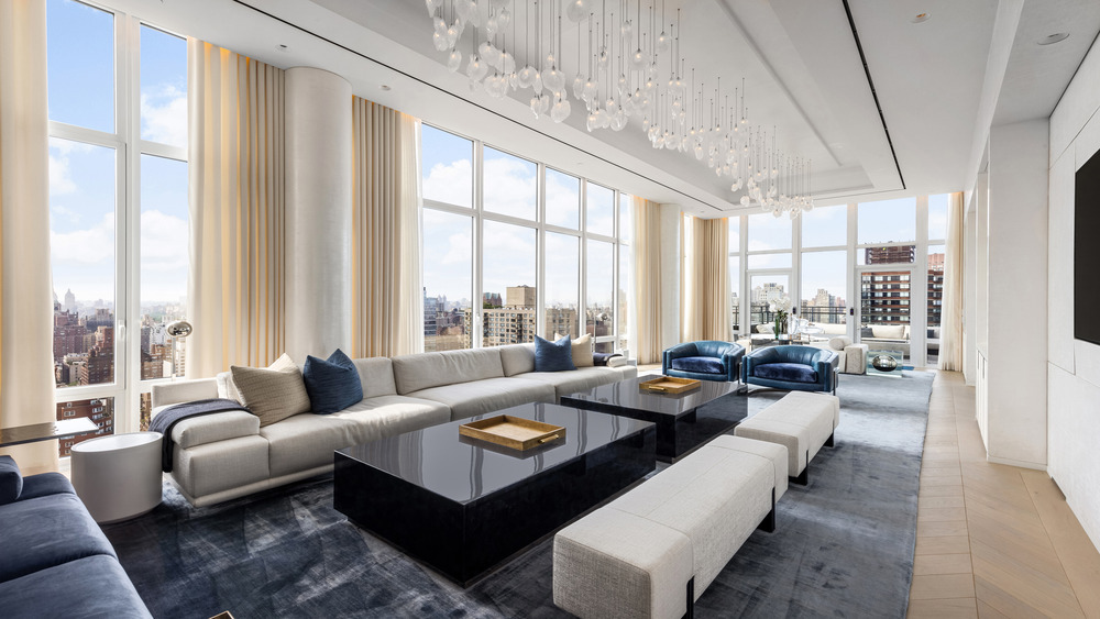 billionaire-hedge-fund-manager-larry-robbins-just-listed-his-manhattan-penthouse-for-$55-million