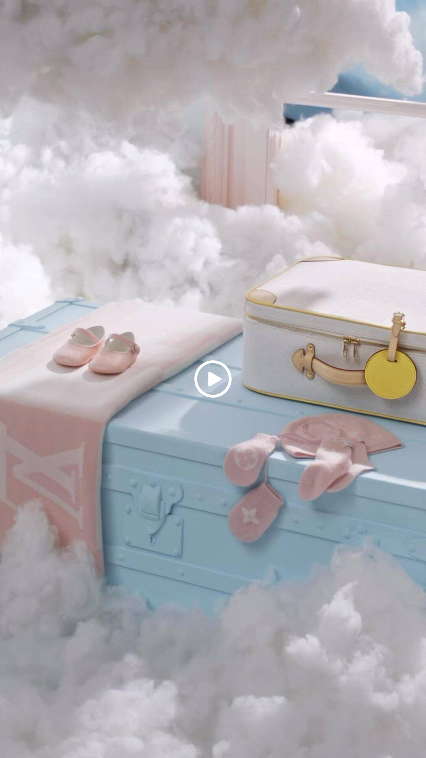 louis-vuitton-introduces-its-first-baby-collection-|-senatus-tv
