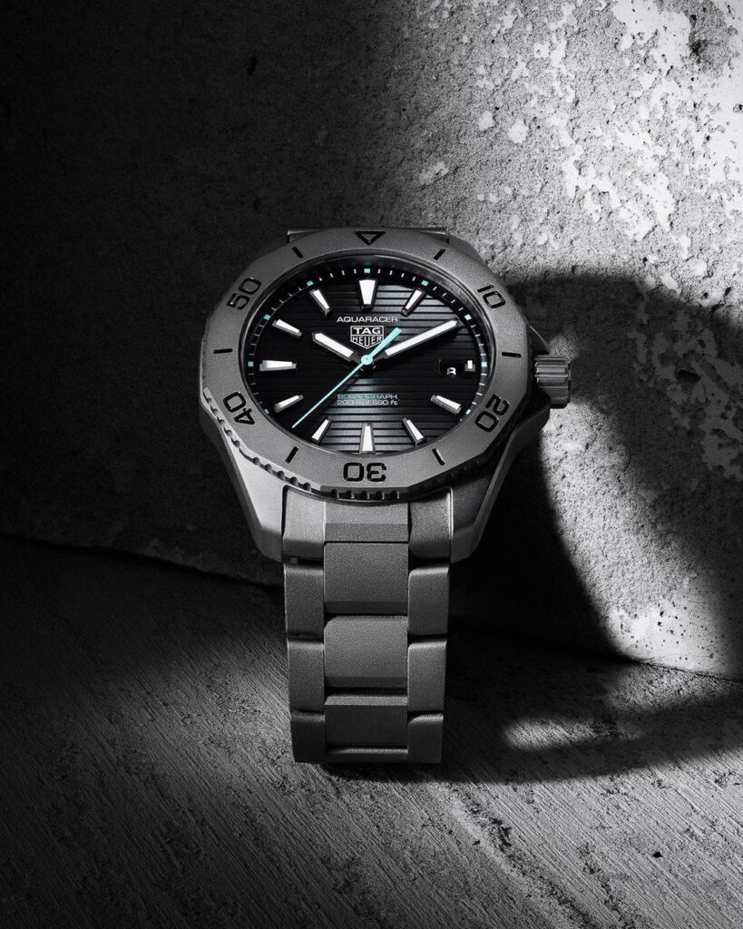 tag-heuer-aquaracer-professional-200-solargraph-–-now-available-in-titanium-|-senatus