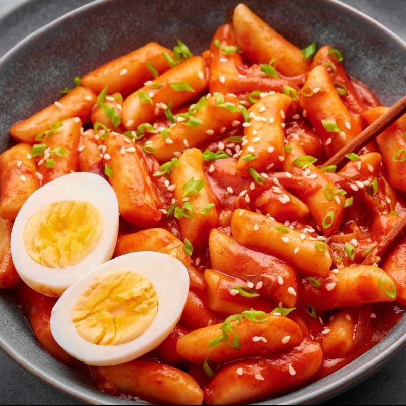 all-about-tteokbokki,-the-ever-popular-korean-street-snack