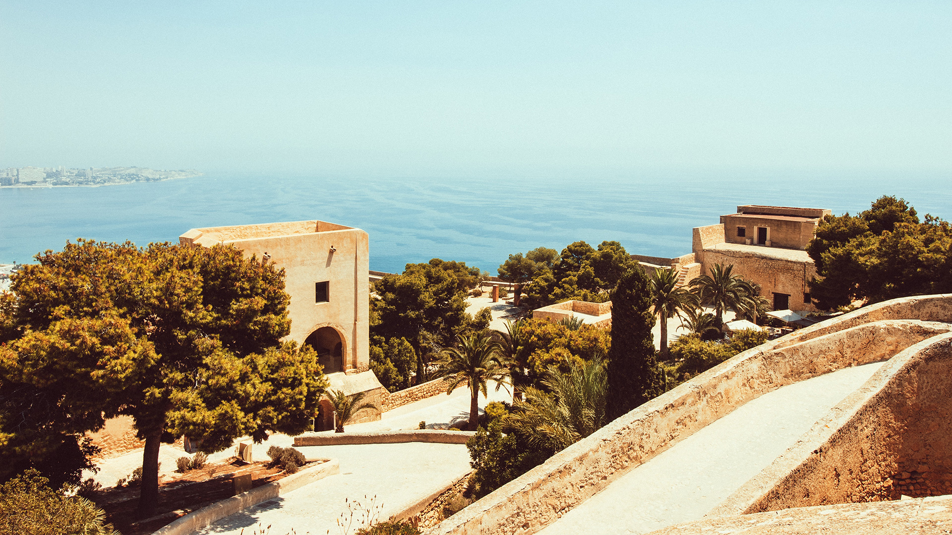 the-essential-guide-to-malaga