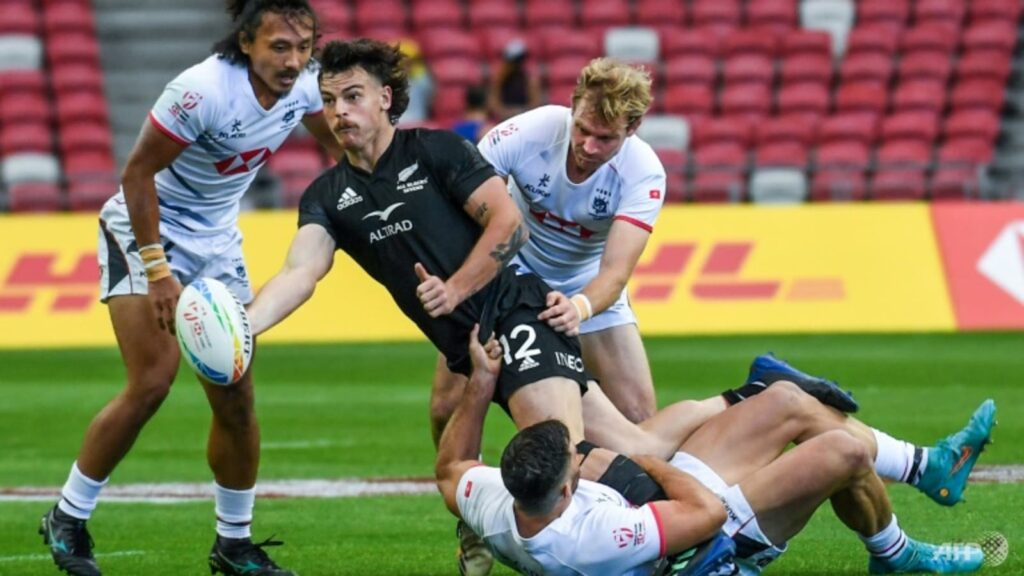 samoa-down-fiji,-new-zealand-shine-at-singapore-rugby-sevens